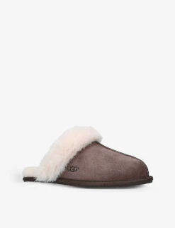 Ugg Scuffette II Slippers -Manolo Blahnik Store 521 10004 0522231919 DARKBROWN ALT02 1