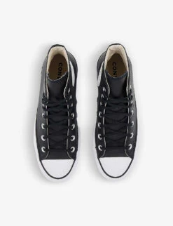 Front Page 44 Front Page -Manolo Blahnik Store R03730914 BLACKWHITELEATHER ALT01