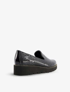 Dune Glides Flatform Croc-embossed Patent Leather Slippers 8 Dune Glides Flatform Croc-embossed Patent Leather Slippers -Manolo Blahnik Store R03825952 BLACKSYNTHETICCROC ALT03